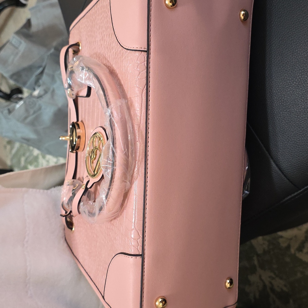 DESEIN Pink Crocodile Embossed Handbag &  Wallet - Picture 6 of 13
